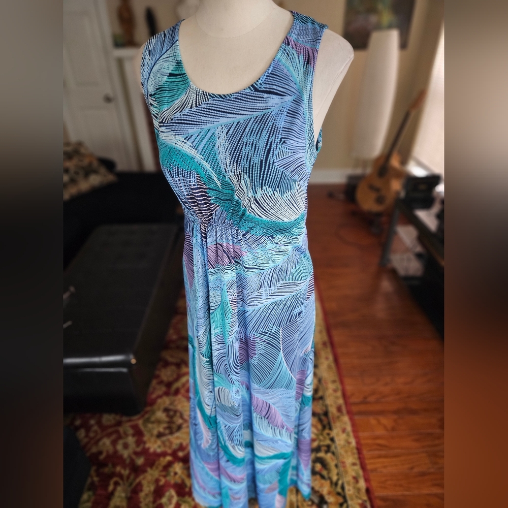 Bella Flore Tropical Maxi Dress Medium